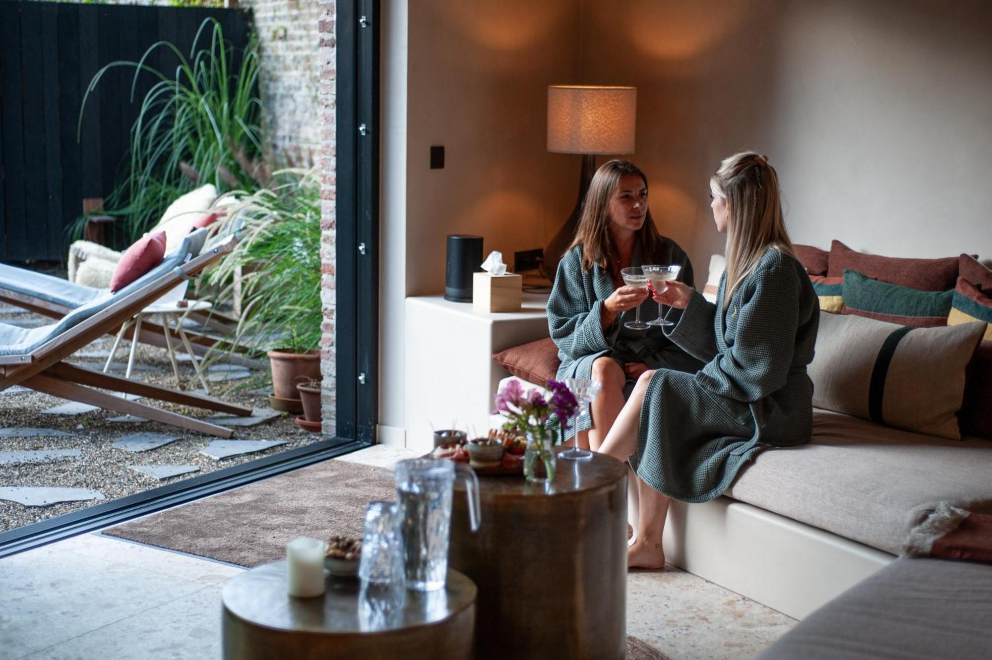 B'Guest Sleep & Retreat Bed & Breakfast Bruges Exterior photo